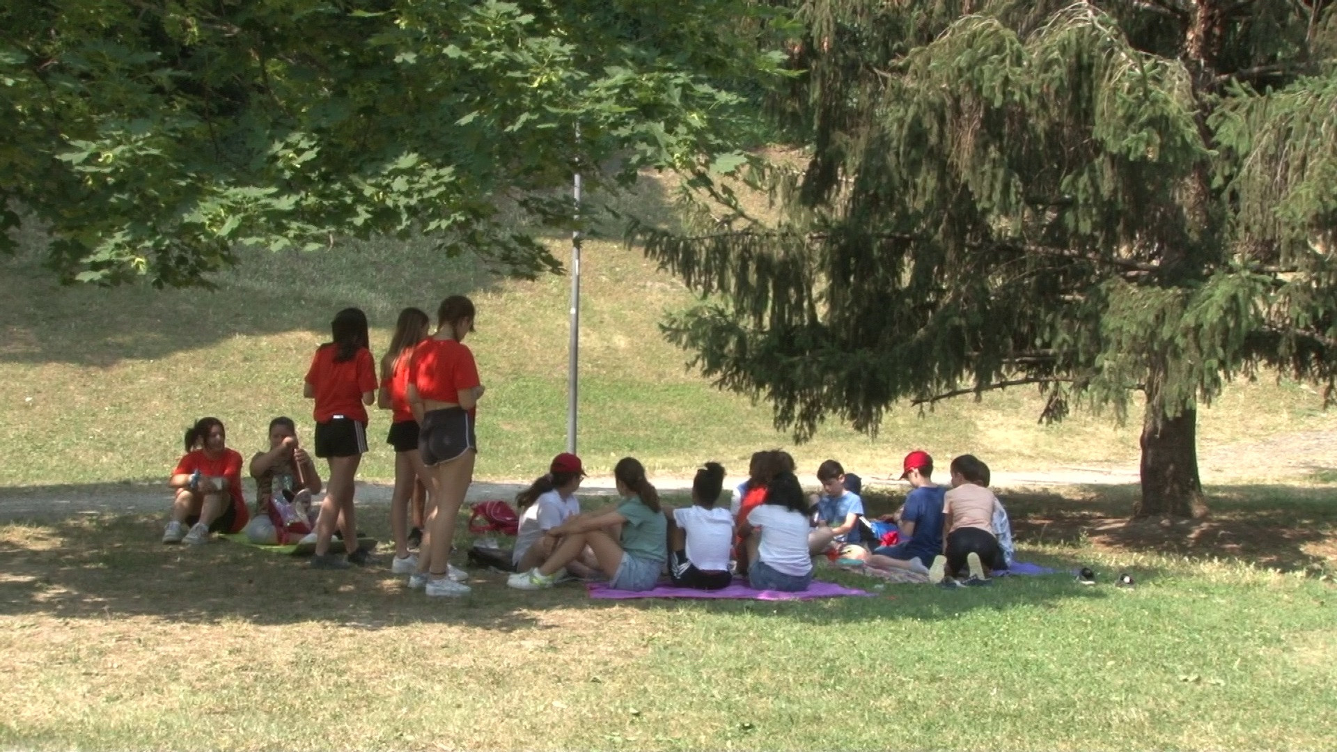 Giardini Margherita, don Lukoki: "Rivitalizzare l'area con giochi per i bambini"