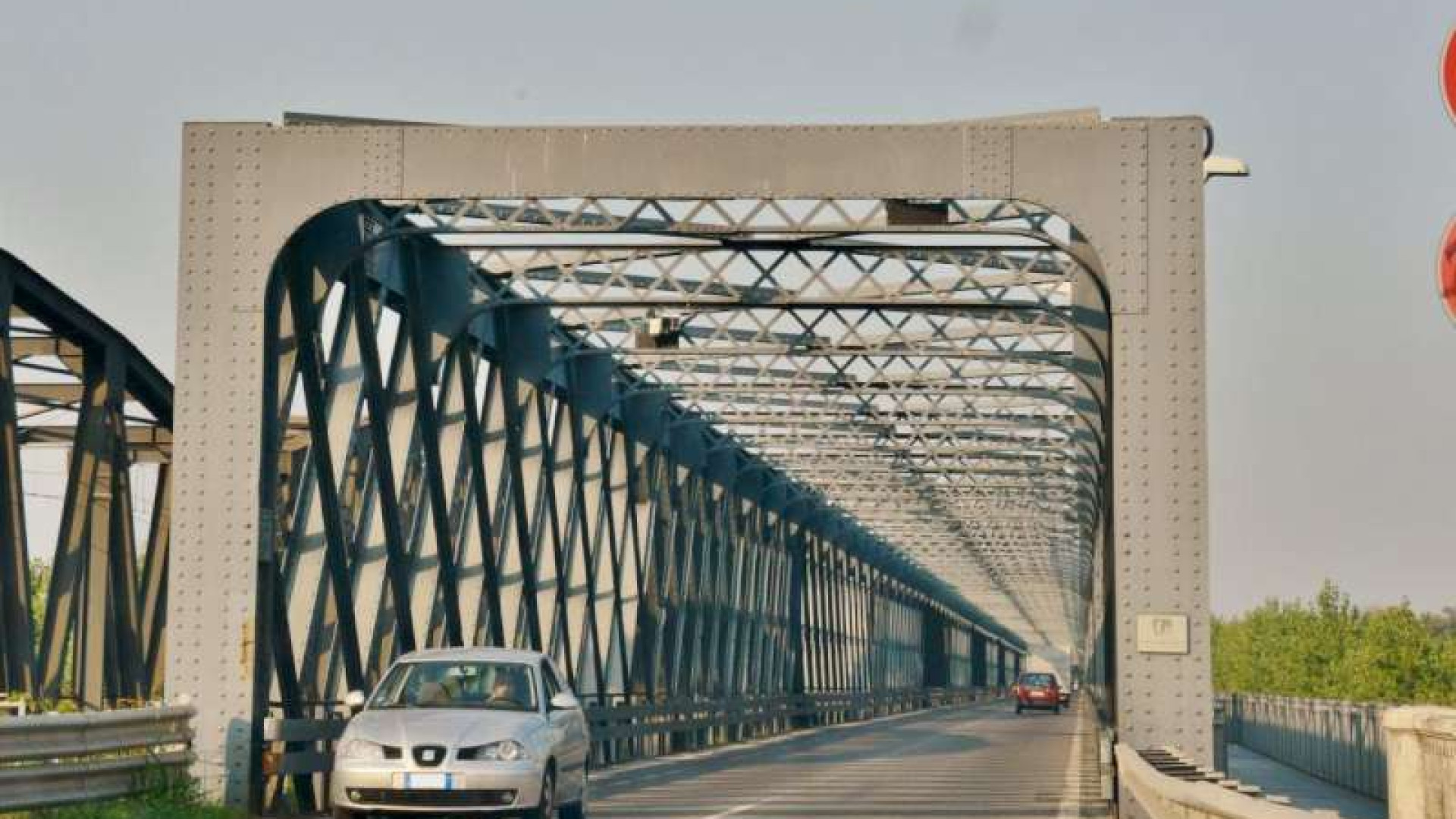 Ponte Castelvetro, manutenzione in arrivo. Trespidi: "Poi solo auto e bus"