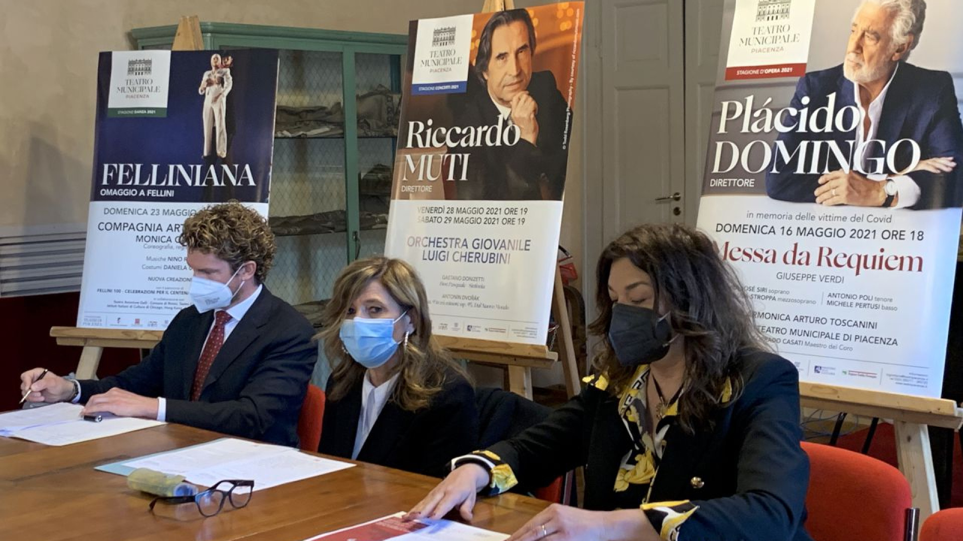 Il Municipale riparte: il 16 maggio Placido Domingo dirige il Requiem di Verdi