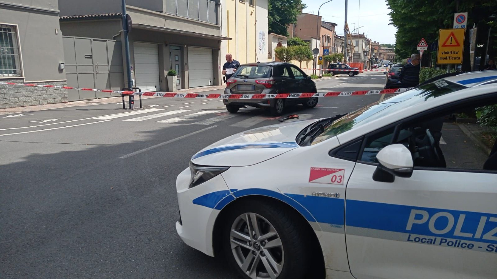 Castel San Giovanni, due donne investite: una è grave, trasportata a Parma