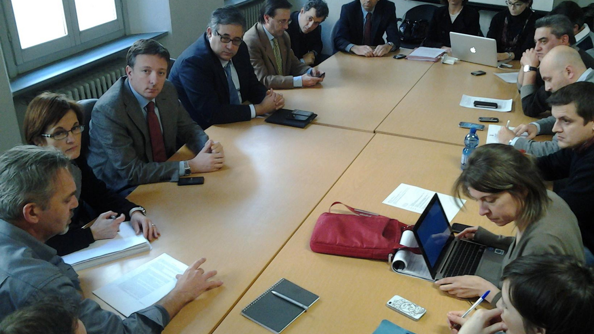 Firmato l'accordo Unieuro. L'ad Scozzoli: "Non abbandoniamo Piacenza"