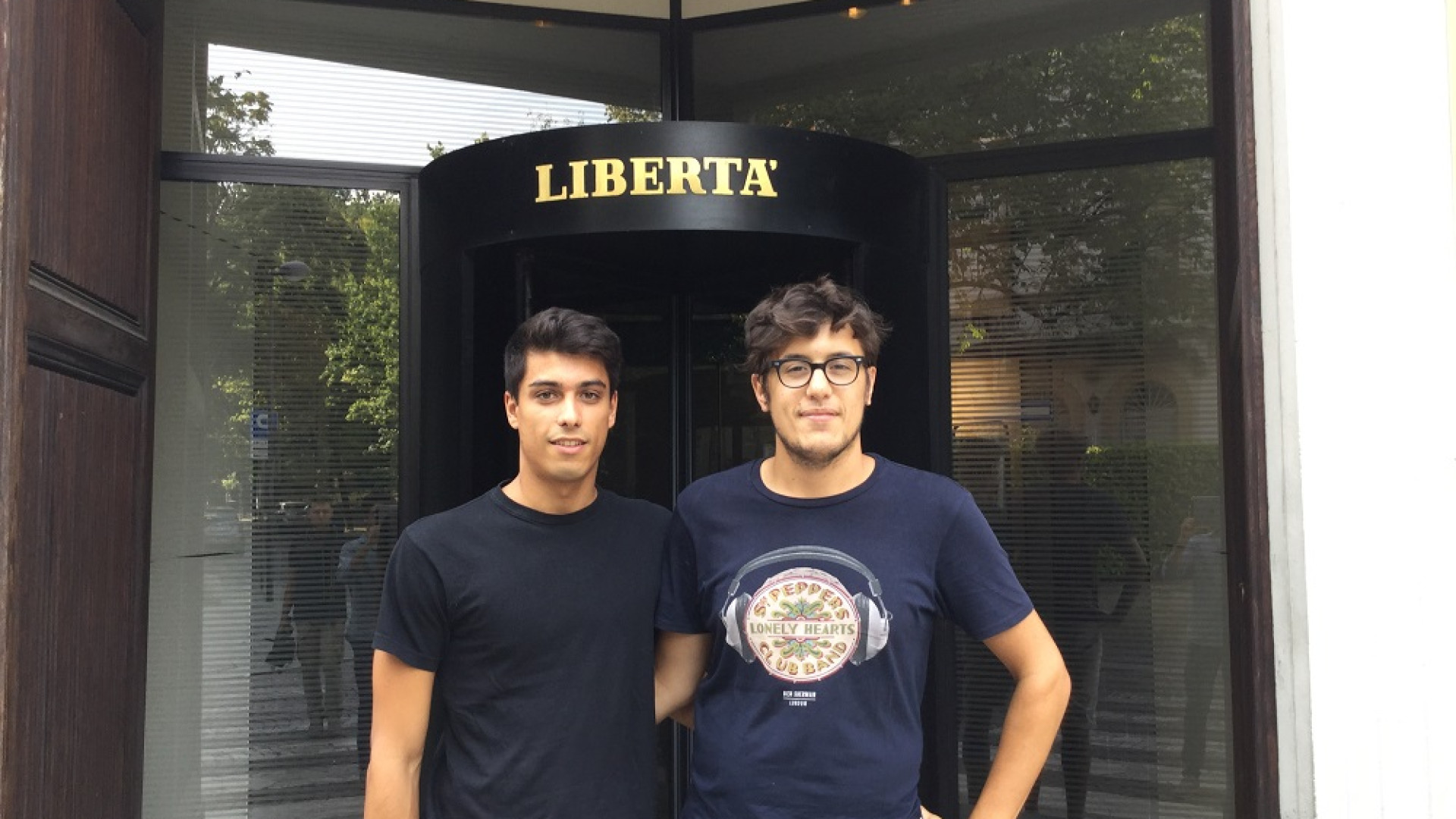 Tornati dopo l'attentato di Barcellona: "Non smetteremo di viaggiare"