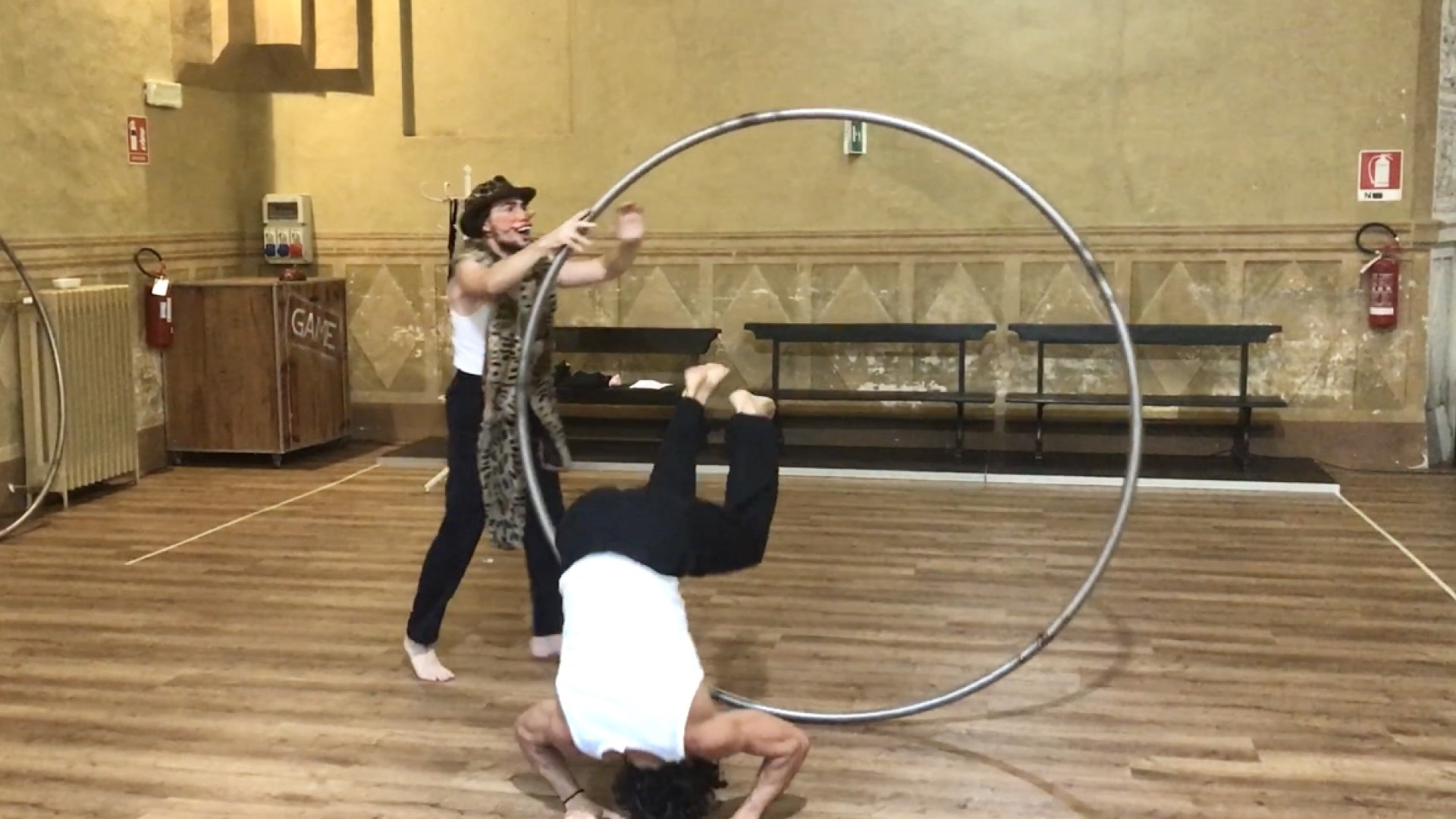 Clown e acrobati nelle piazze piacentine: torna il festival “Lultimaprovincia”