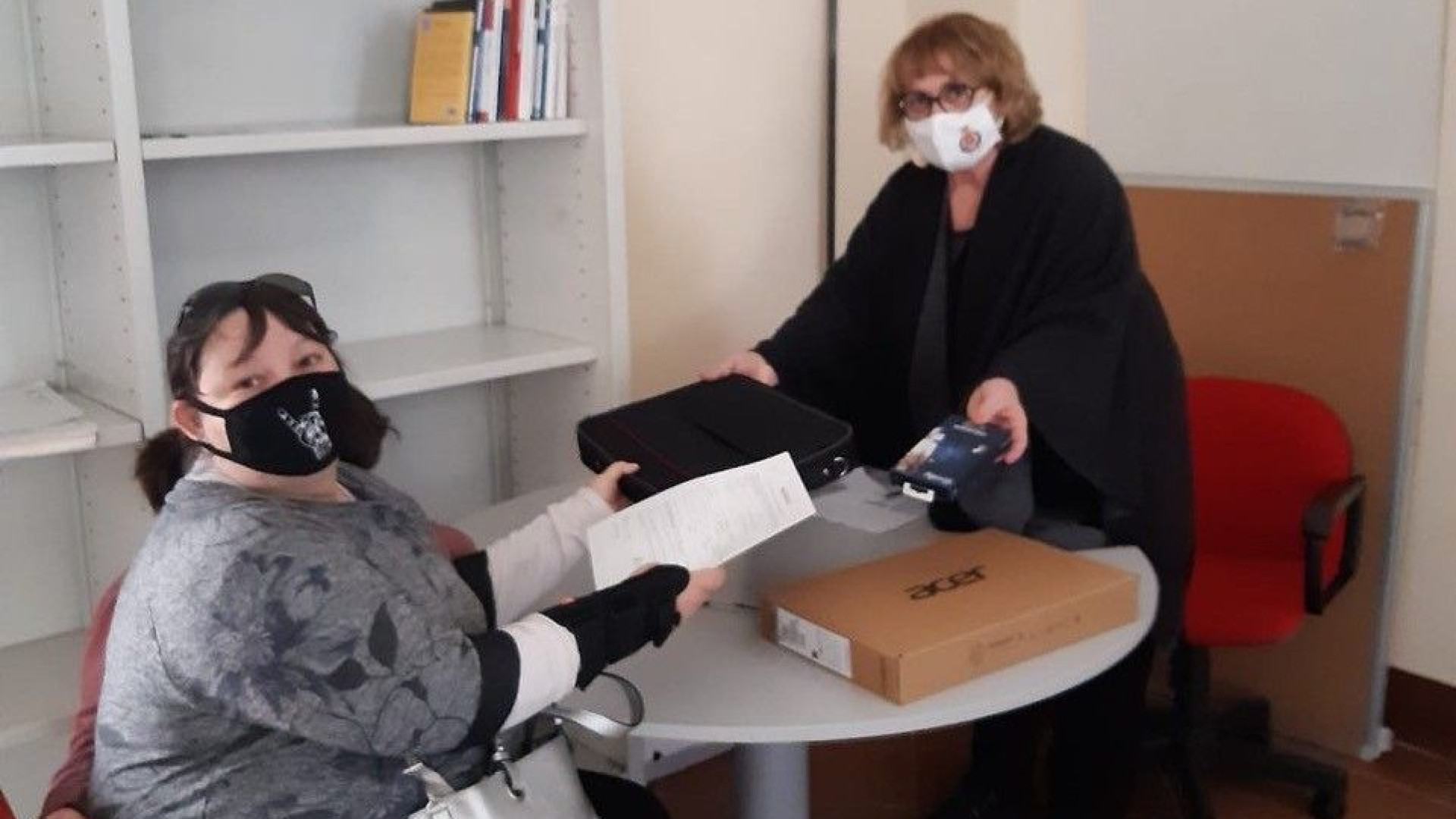 Fiorenzuola, consegnati computer portatili a 400 famiglie della Val d'Arda