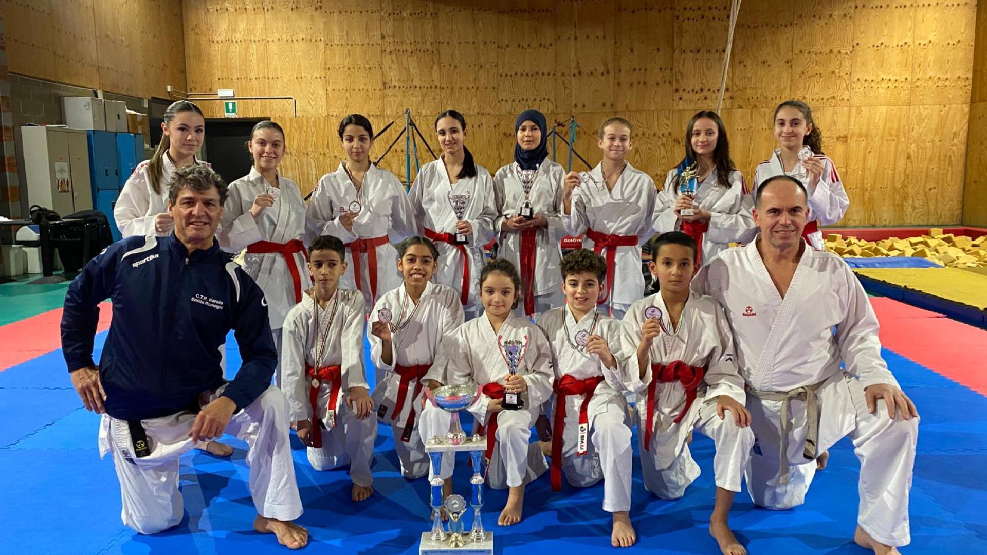 Il Karate Piacenza fa ritorno dalla Christmas Cup con la bellezza di 13 medaglie