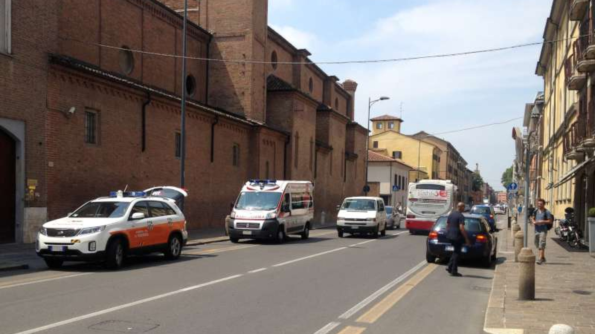 Stradone Farnese, anziana caduta sul balcone. Intervento del 118