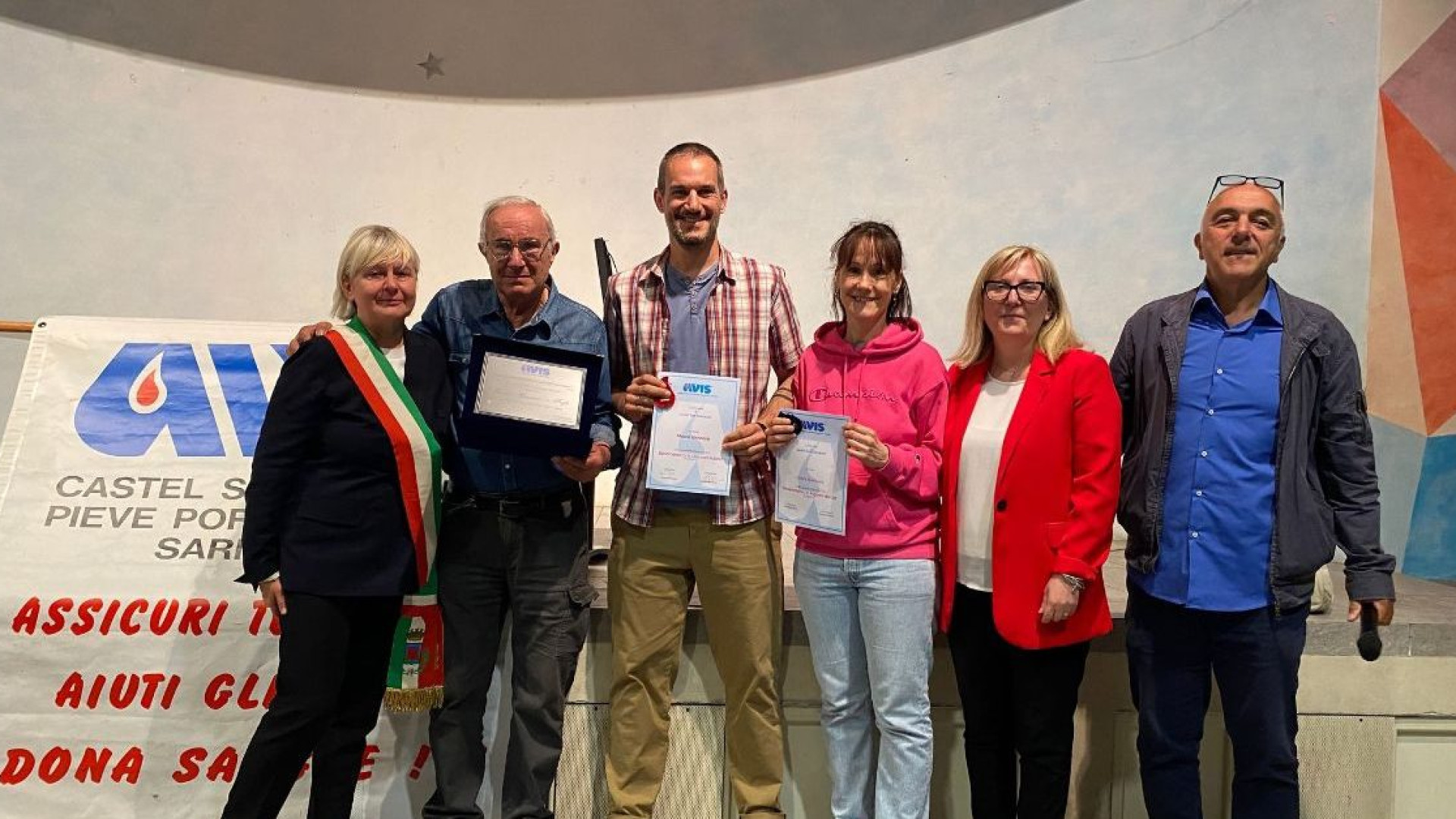 Padre e figli donano il sangue: l'Avis di Castel San Giovanni premia la famiglia
