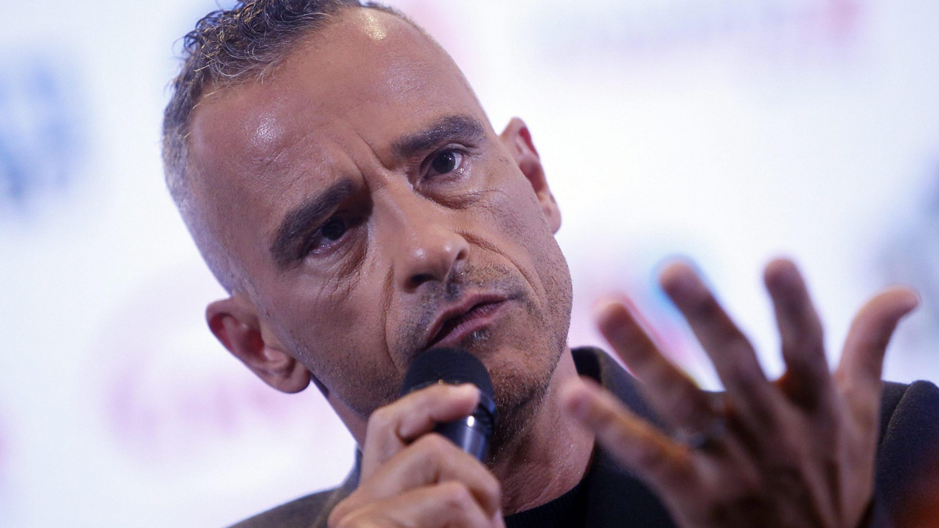 Ramazzotti condivide la campagna per Daniele e Sonia: "Non accada più"