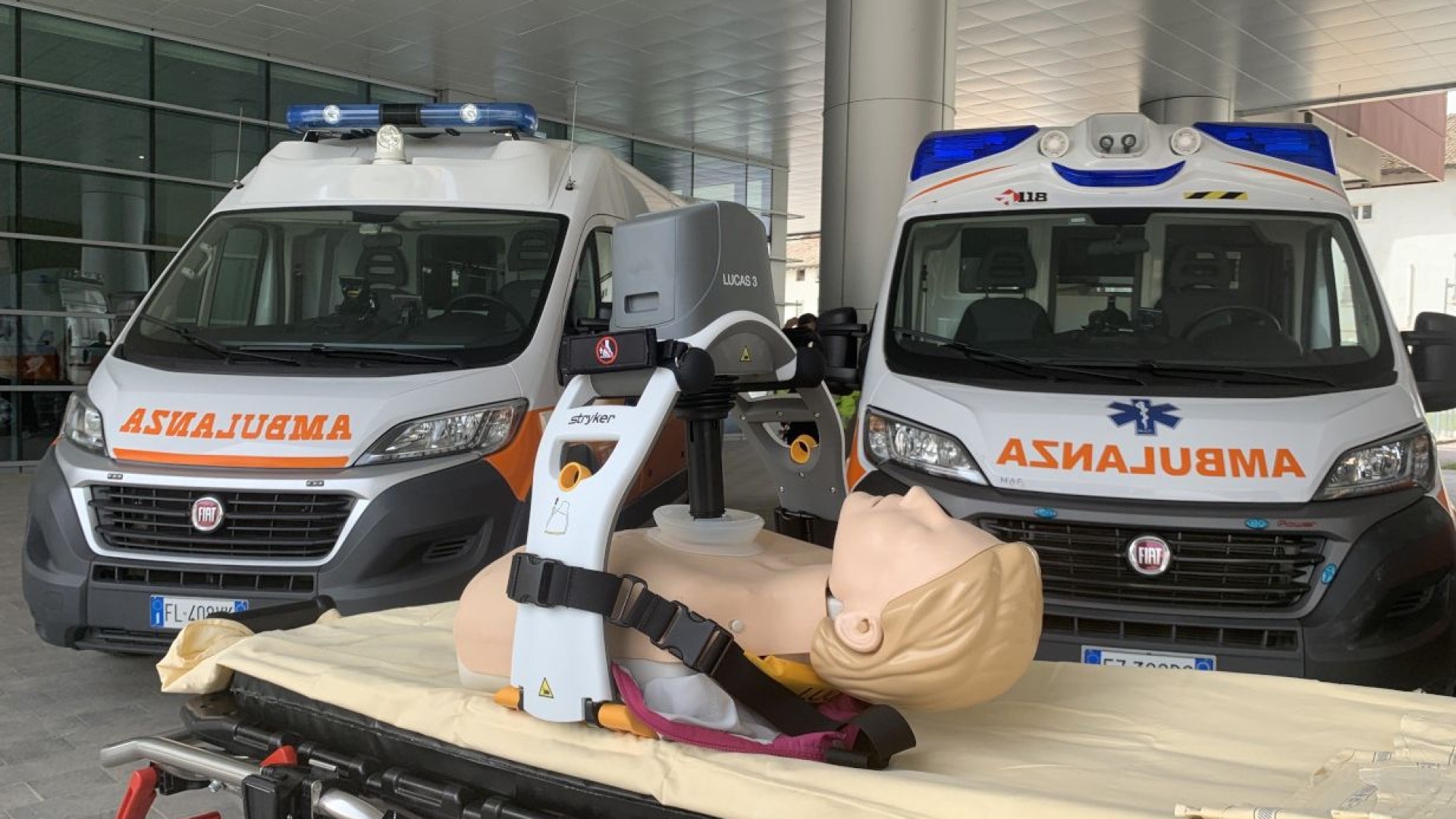 Due massaggiatori cardiaci donati ai mezzi 118 di Fiorenzuola e Roveleto