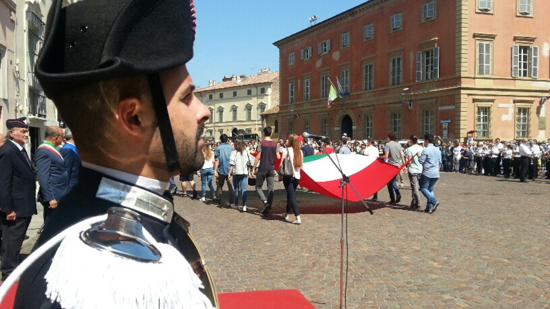 Festa della Repubblica, le foto della cerimonia in piazza S.Antonino