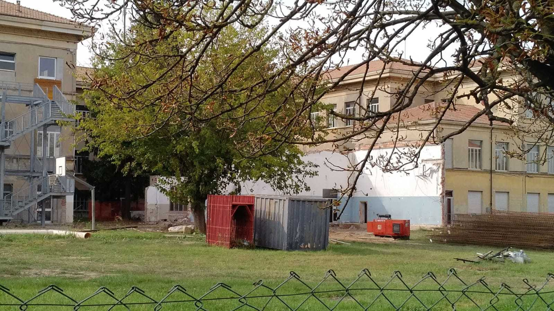 Nuova mensa scolastica, diatriba tra ditta e Comune. Rischio stop