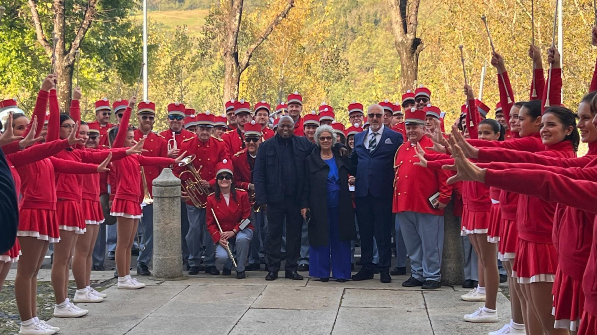 Armando e Giuseppina, 50 anni di matrimonio: festa a sorpresa a Ponte dell'Olio