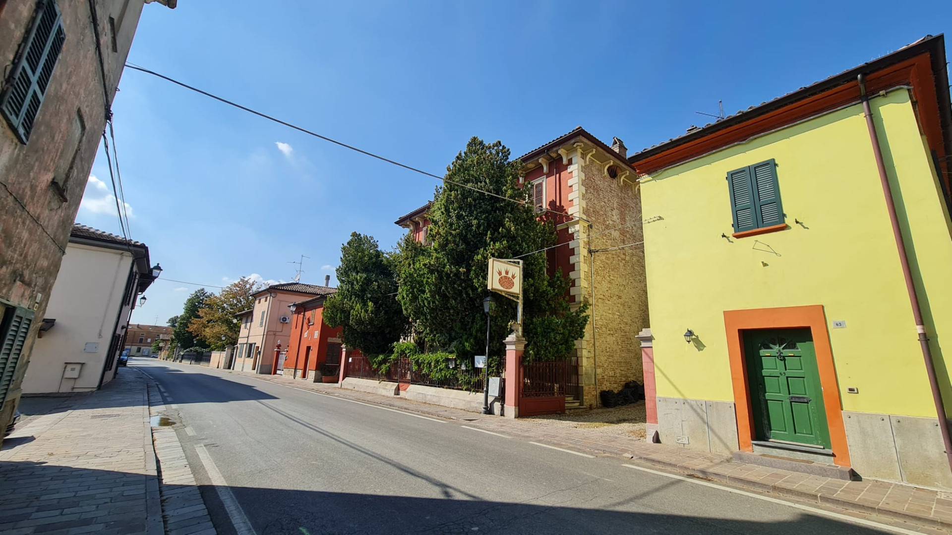 Afghani, ipotesi accoglienza nell'ostello di Calendasco. Sopralluogo della prefettura