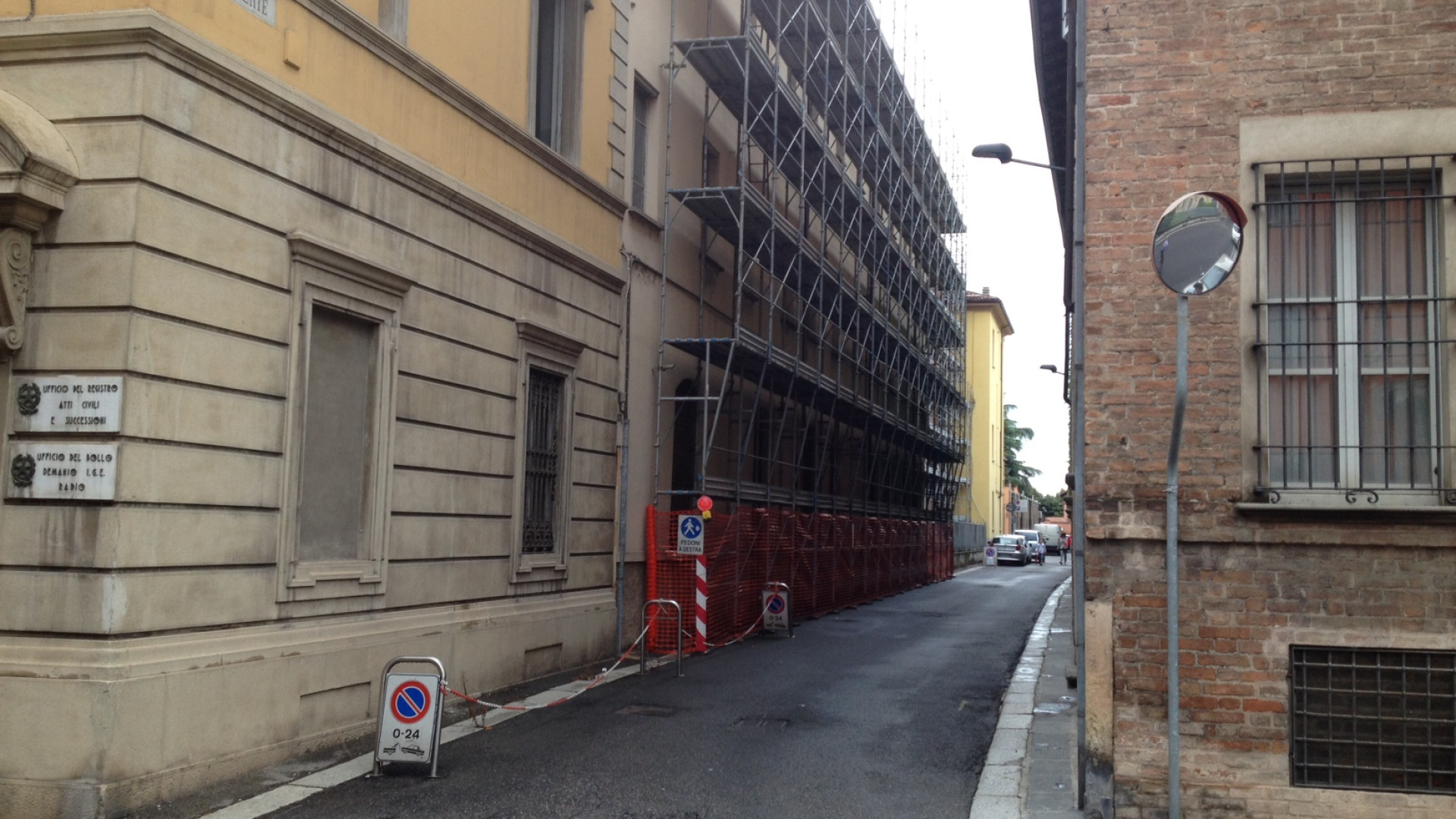 Ponteggio di fronte alla Banca d'Italia, rivoluzione alla viabilità e rimozioni