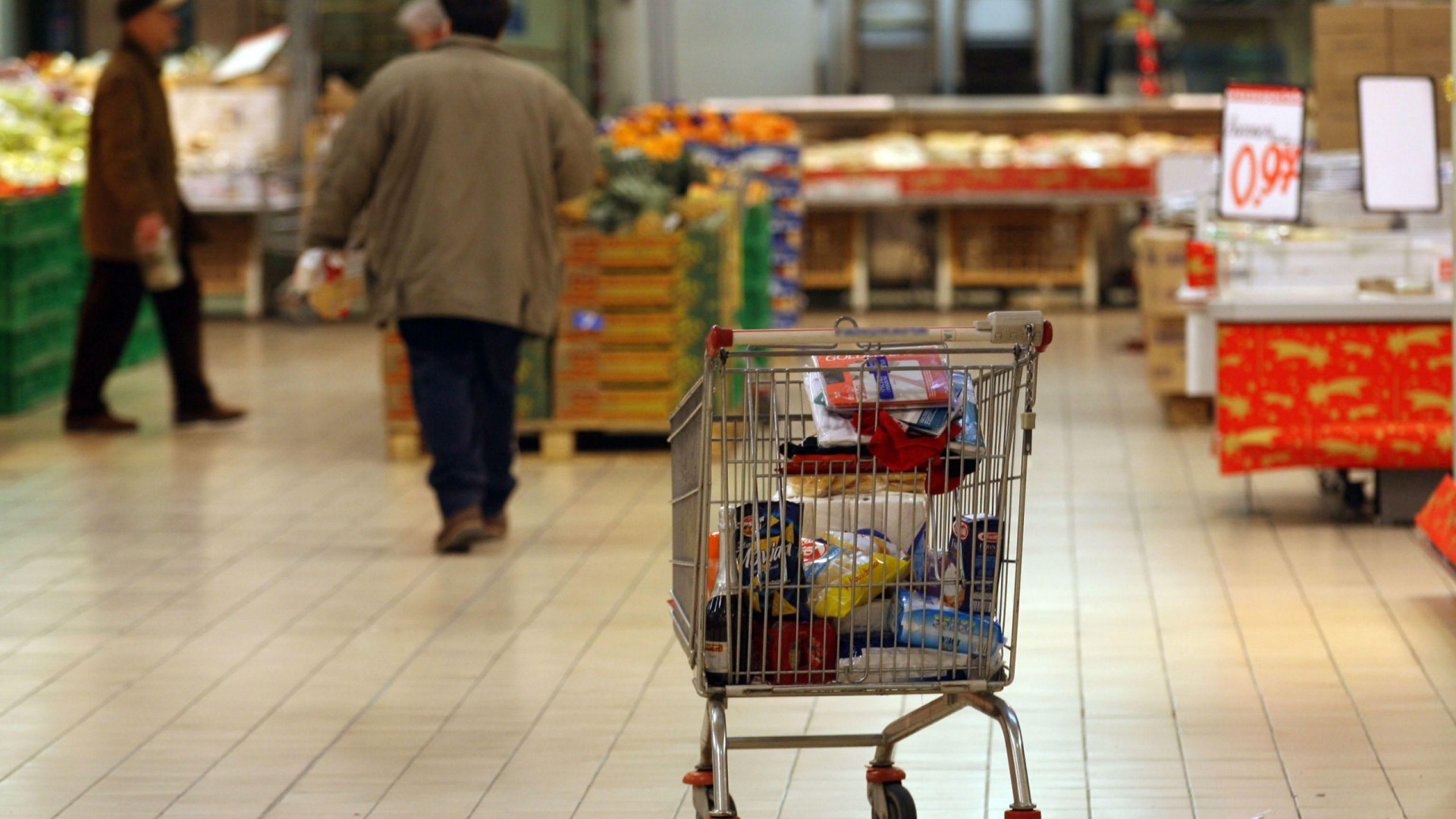 Inflazione, nel 2022 ogni famiglia ha speso 3mila euro in più rispetto al 2021