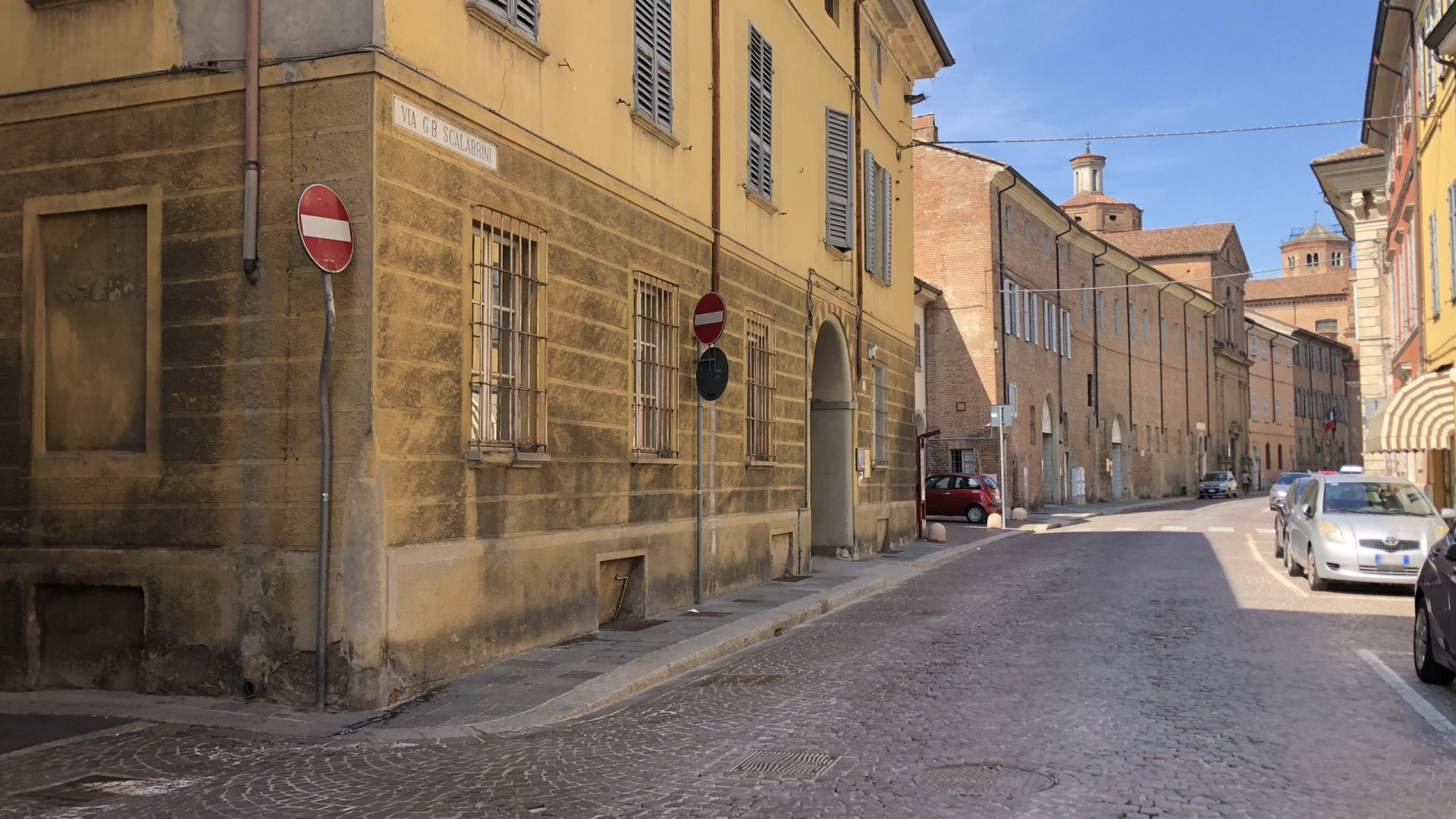 Stupro di via Scalabrini, al via il processo. La vittima si costituisce parte civile