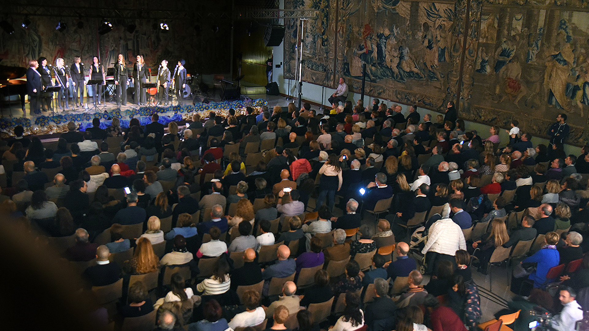 Tanti auguri New Sister's: concerto da tutto esaurito per i vent'anni di attività