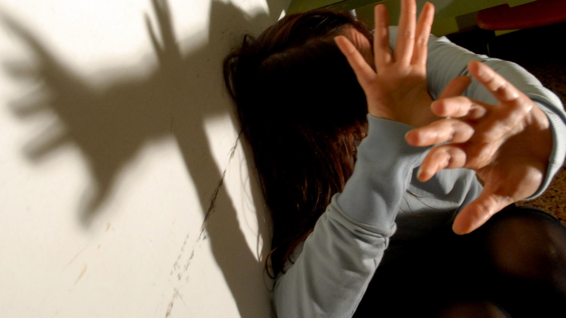 Centri antiviolenza: in un anno e mezzo accolte 28 donne e 34 minori. Arrivano fondi dalla Regione