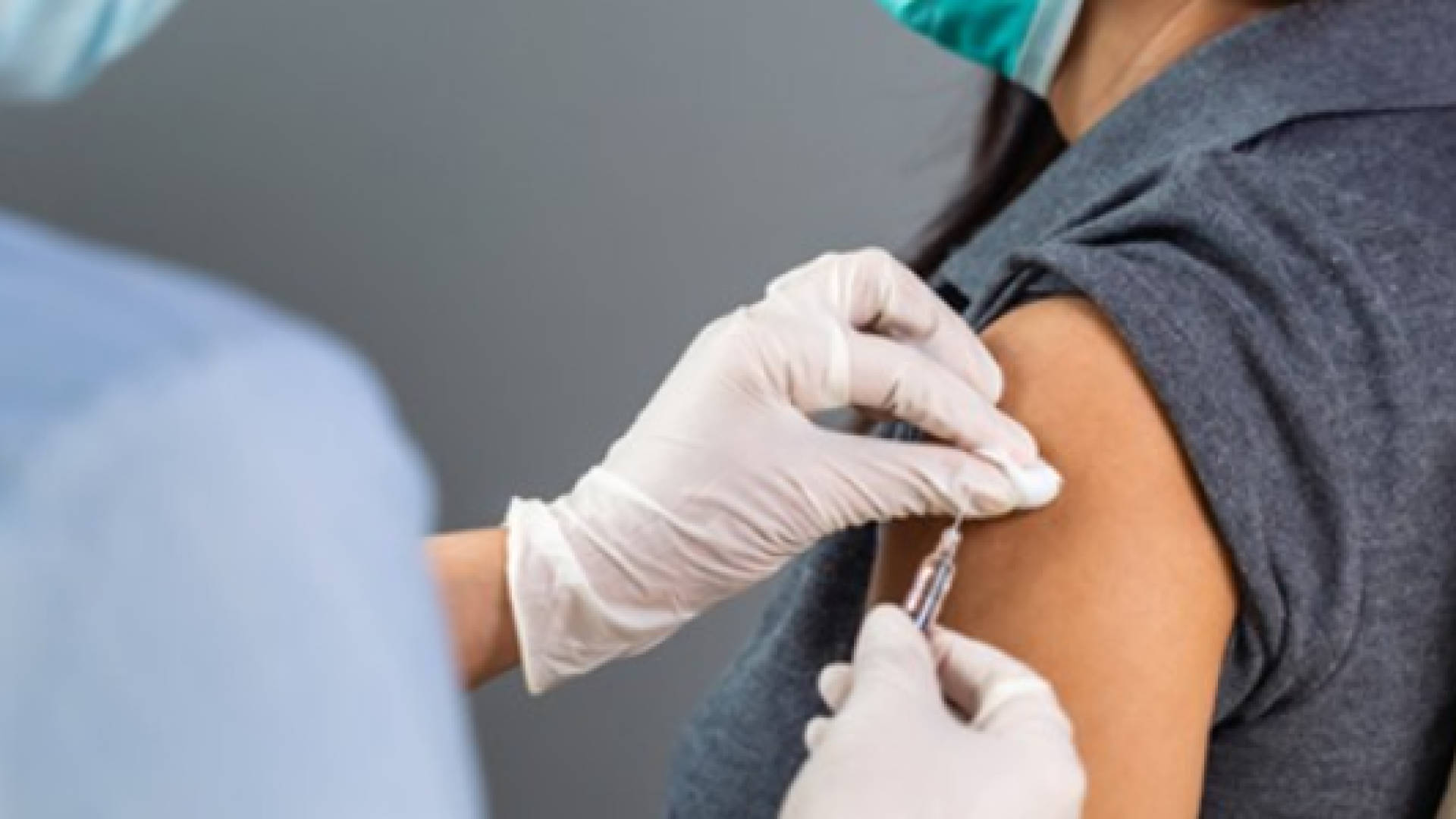 Da lunedì vaccini fuori da scuola e tamponi in auto a Borgotrebbia