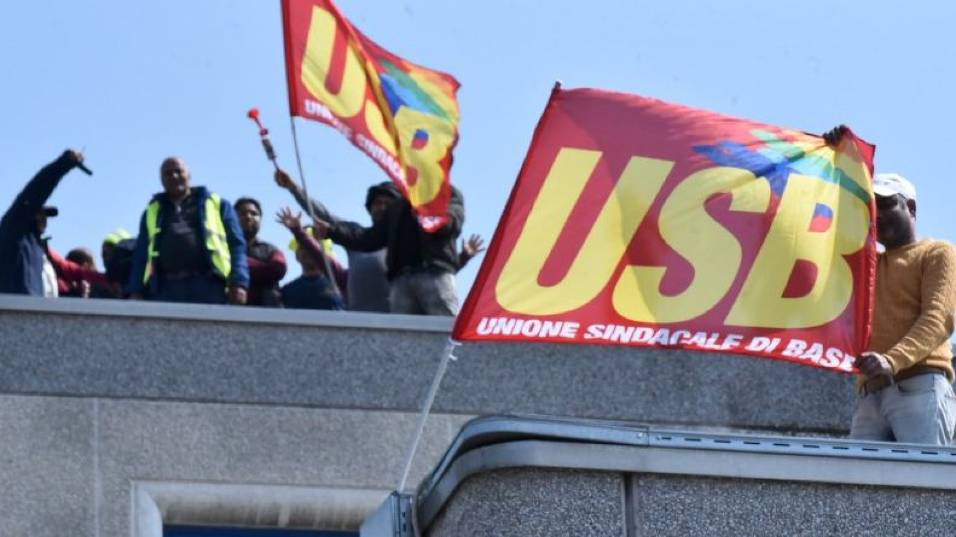 "Reintegrati i facchini della Gls di Piacenza licenziati ingiustamente"
