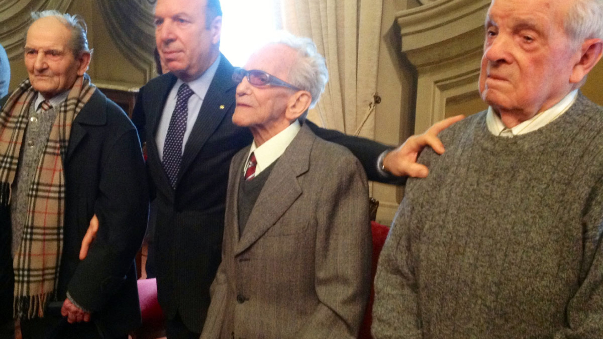 Insigniti della medaglia d'onore i deportati piacentini nei lager nazisti