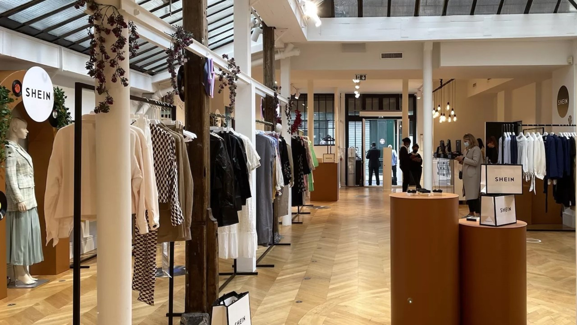 Shein: il sito di abbigliamento low cost che piace ai giovani