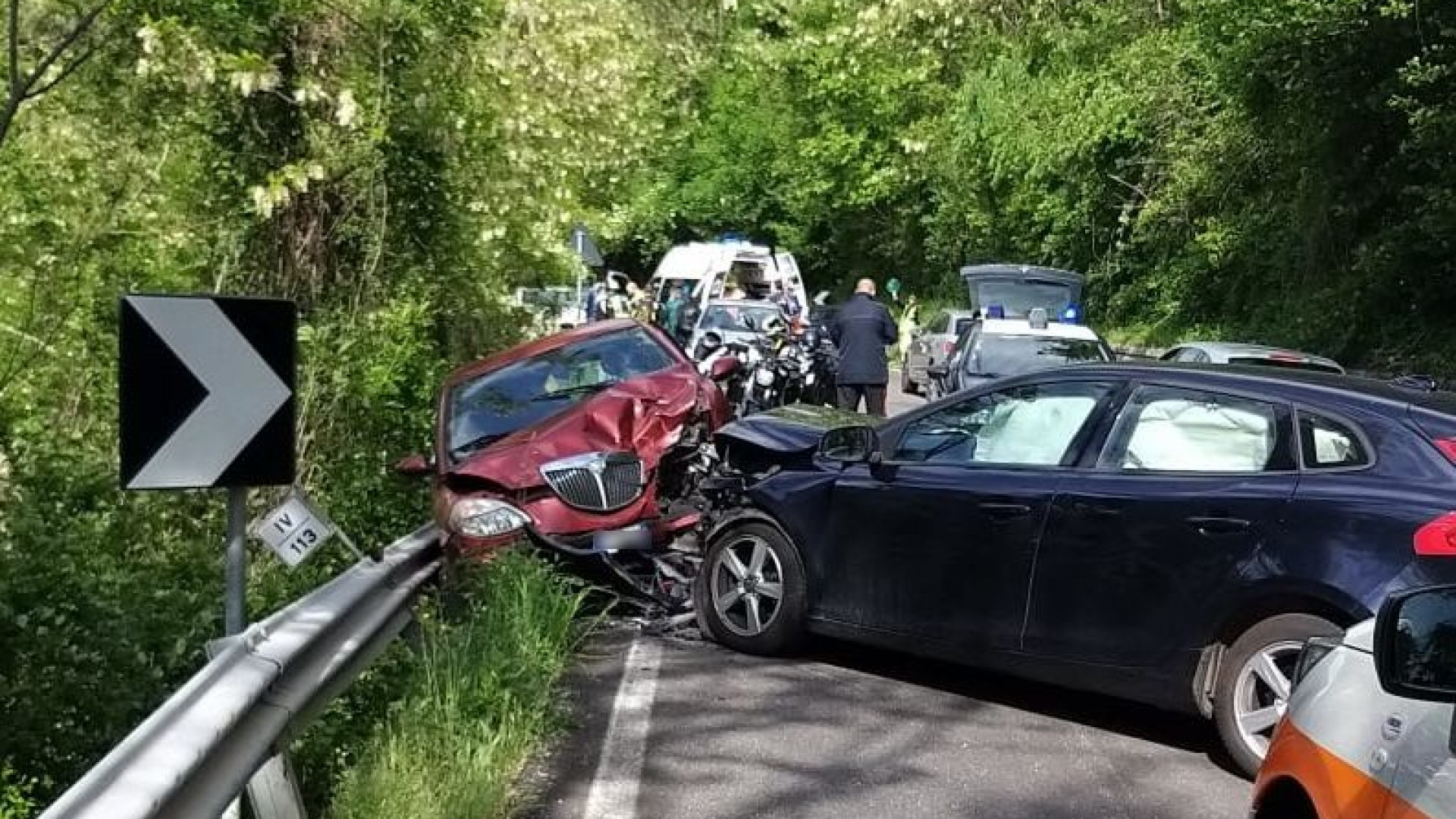 Travo, frontale tra auto a Casino Agnelli. Due feriti, uno è grave