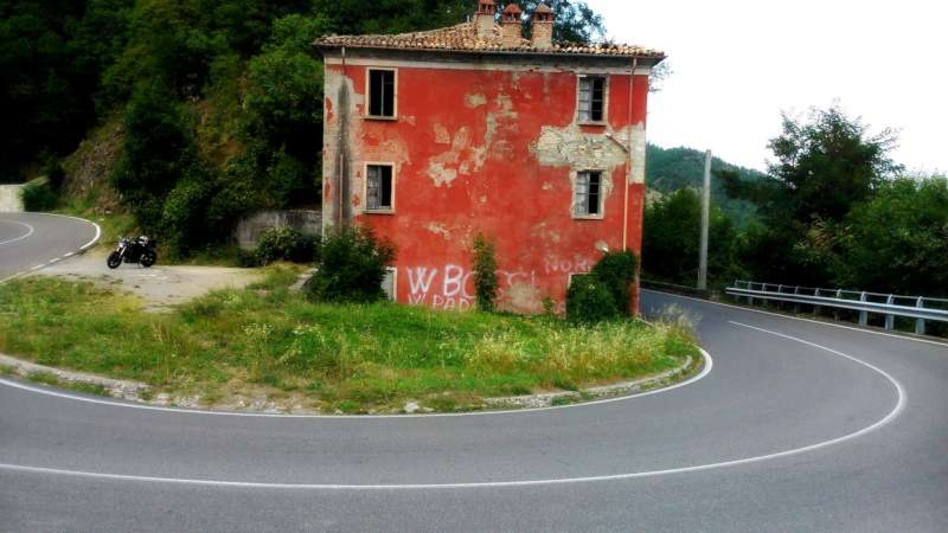 La Provincia a caccia di 3 milioni: di nuovo in vendita le case cantoniere