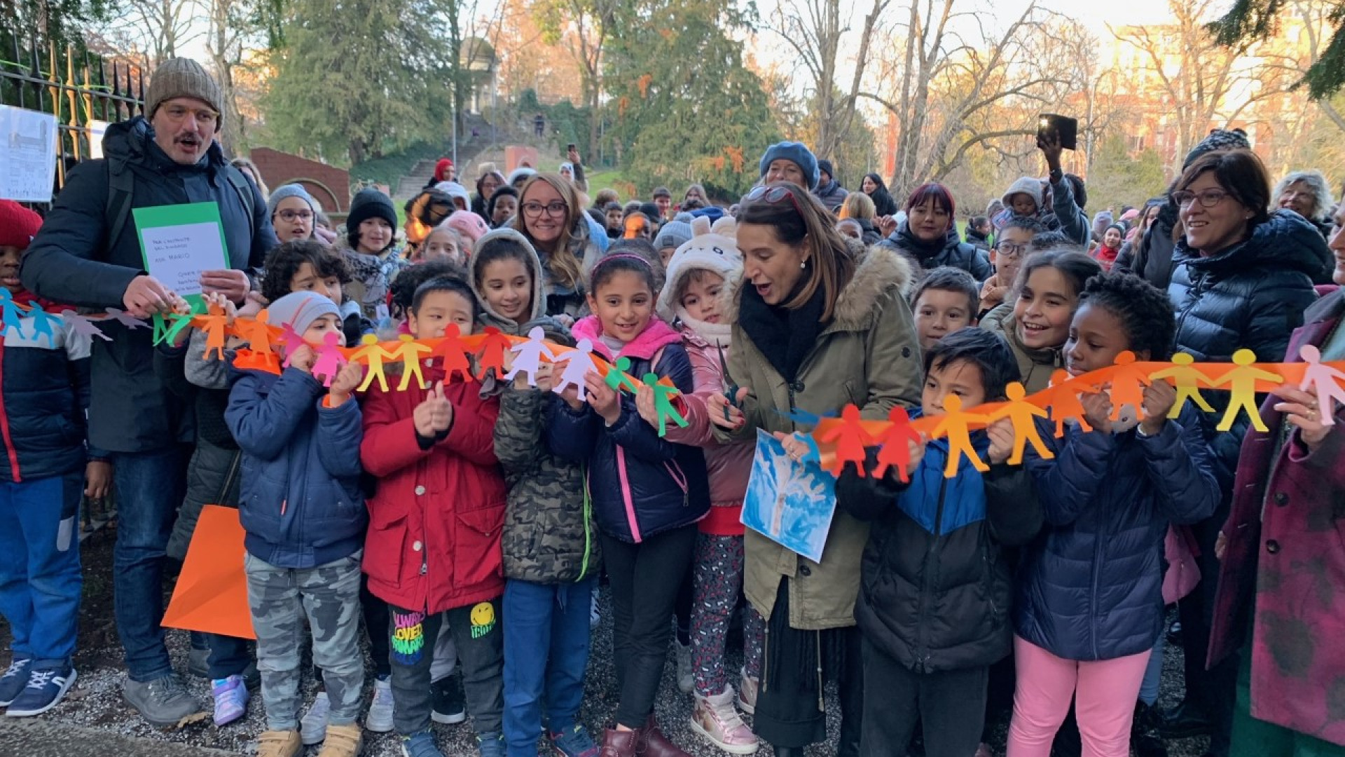 Giardini Margherita, riaperto il cancello di via Alberoni: "Un regalo per i bimbi"