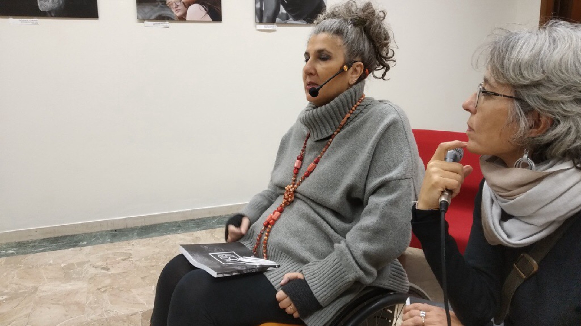 "AltriVolti" agli Amici dell'Arte. Fotografia e scrittura per raccontare la realtà