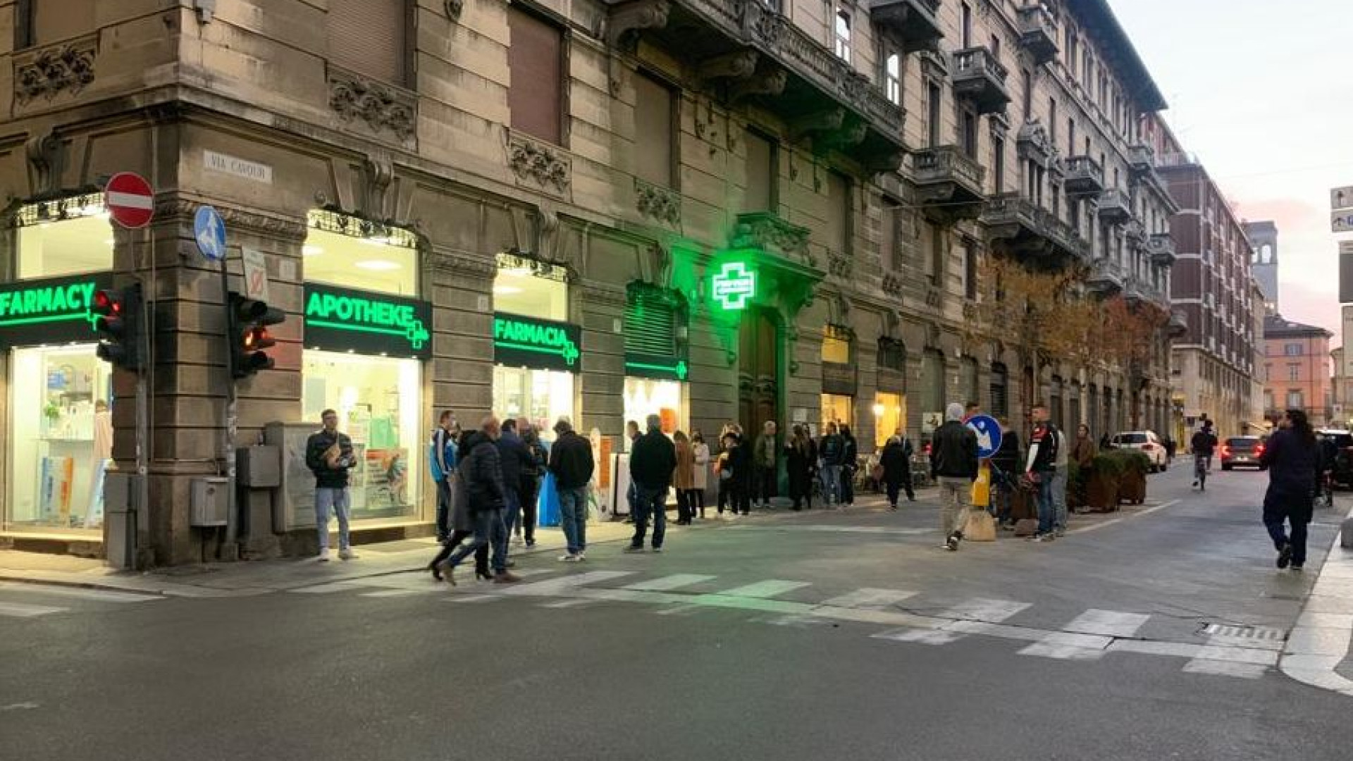 Green pass obbligatorio al lavoro: dal 15 ottobre 6.400 tamponi nelle farmacie