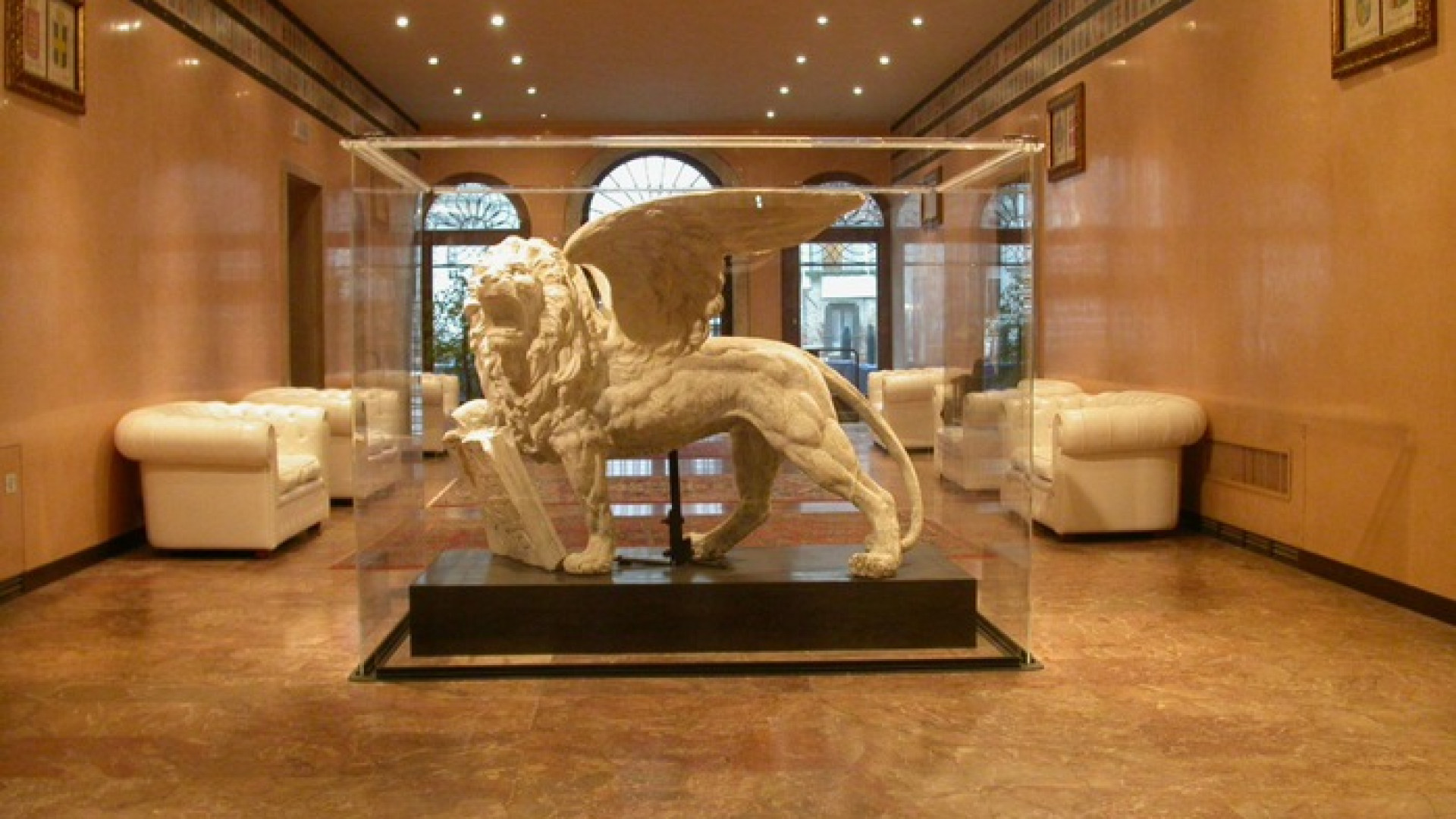 CRV- Sostegno alle imprese del vetro artistico di Murano e della pesca di Venezia e Chioggia