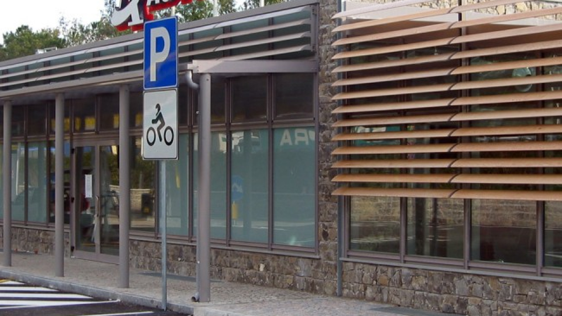 Assaltava autogrill con i complici: altri 3 anni e mezzo di carcere per un 32enne