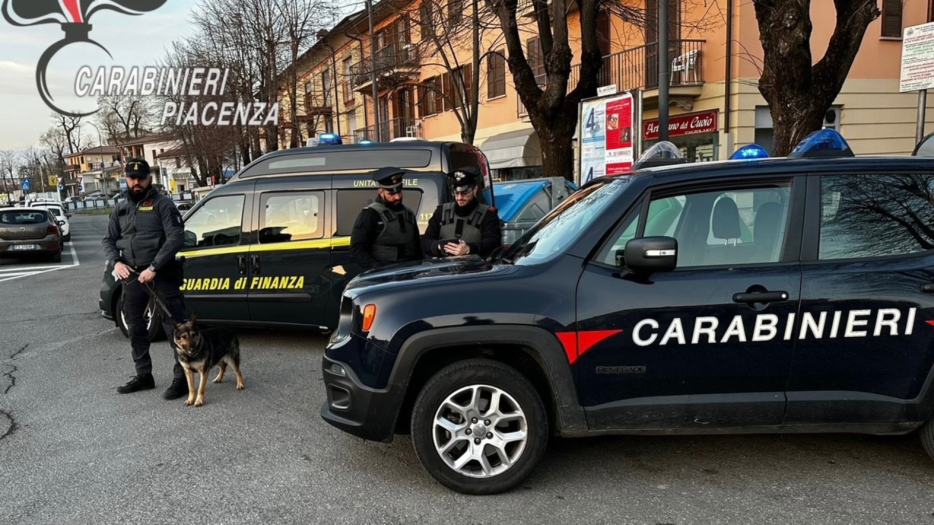 Castello, droga nei pantaloni: giovane segnalato. I controlli di carabinieri e finanzieri