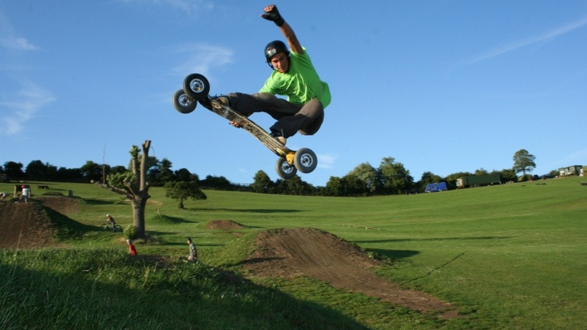 Sport estremi: al passo Penice lo spettacolo del mountainboard