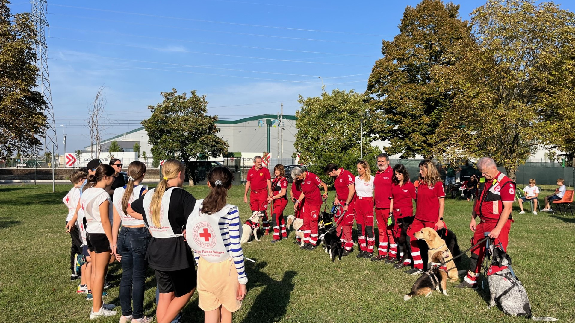 "Sviluppare abilità sociali grazie al contatto con i cani": Croce Rossa e Tice insieme