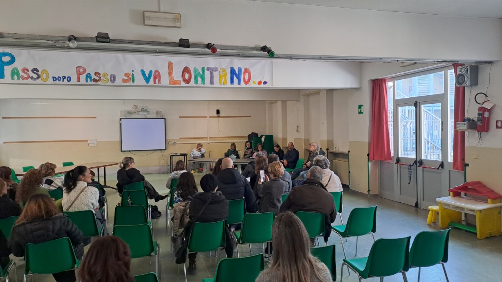 Dalla pet teraphy all'outdoor education: nuova offerta alla scuola d'infanzia "Dante"