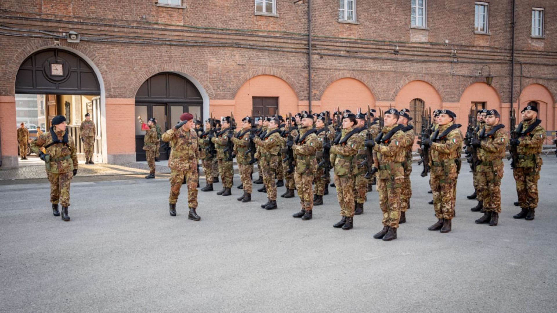 Il Capo di Stato Maggiore dell'Esercito in visita al Genio pontieri di Piacenza
