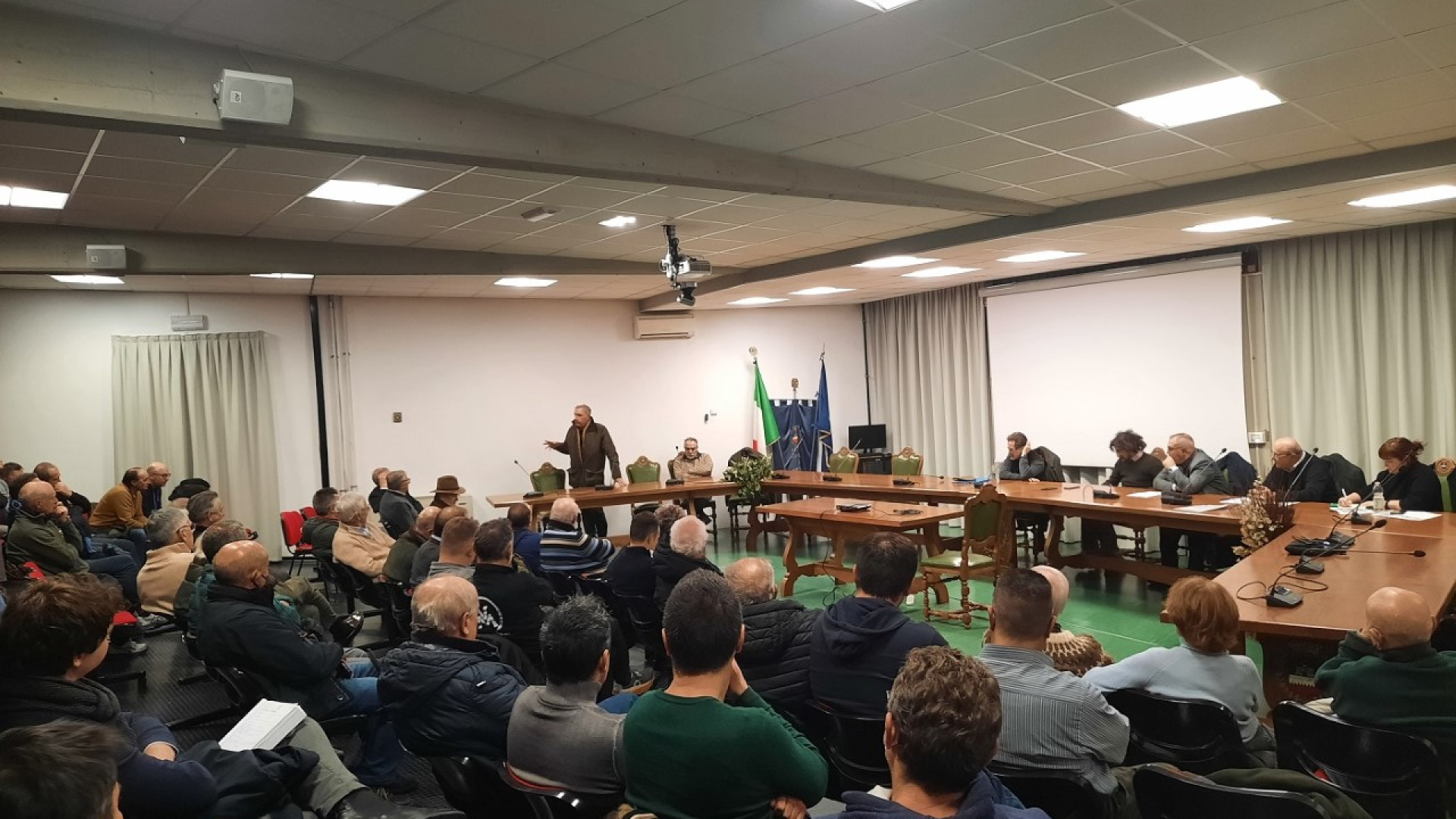 "Troppi lupi, serve una soluzione": 19 le incursioni segnalate nel 2022