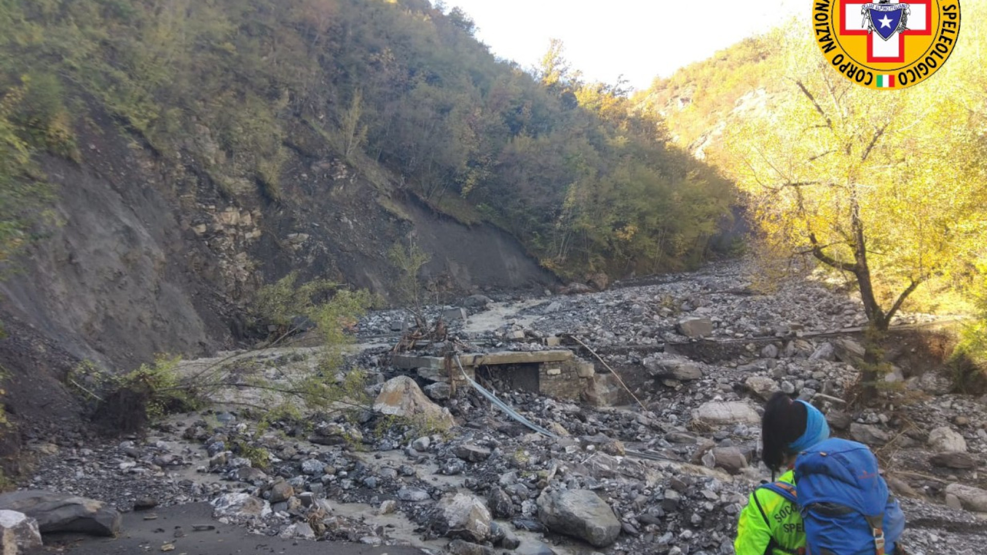 In montagna alcune frazioni ancora isolate. Corsa contro il tempo per riaprire