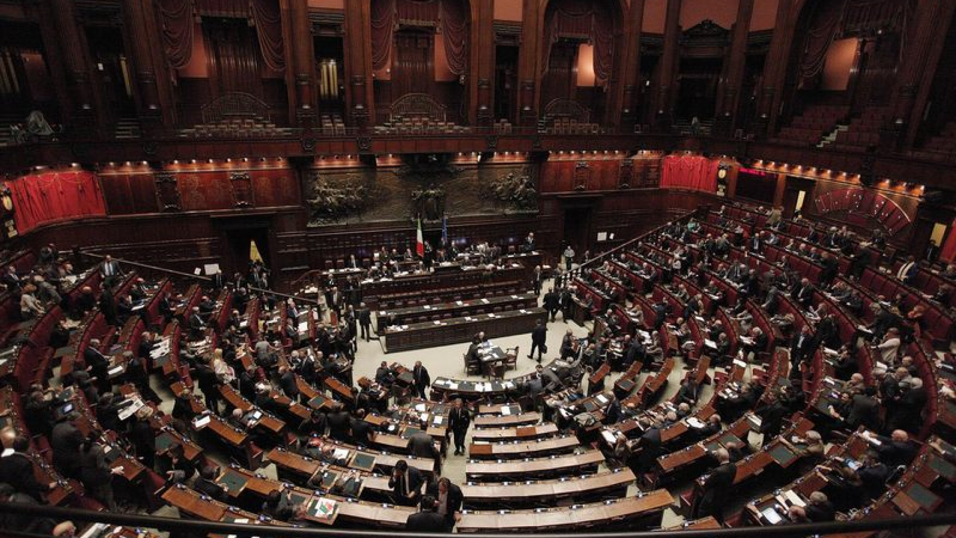 Elezioni: simboli da depositare entro domenica. Domani il Pd decide su Reggi