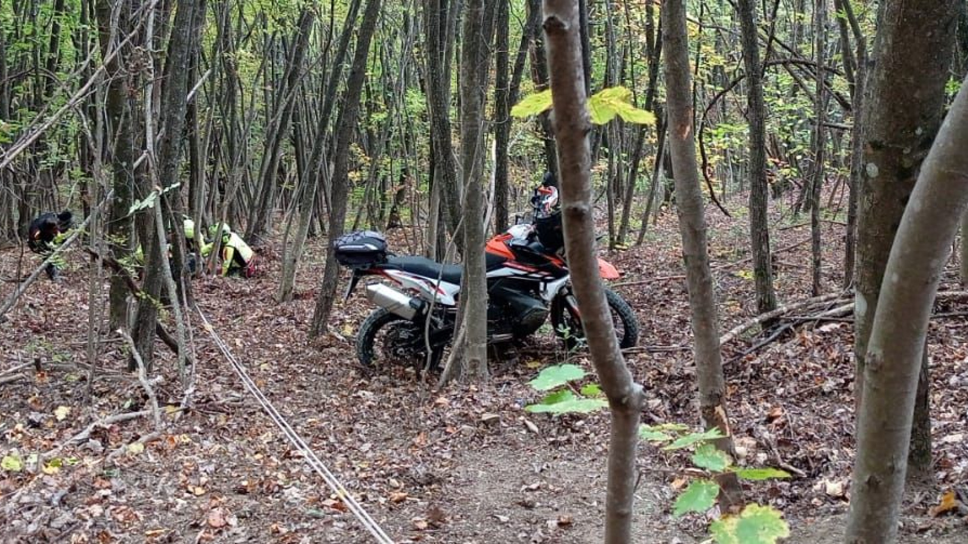 Fuori strada con la moto da cross a Cicogni. Incidente anche sul monte Penna