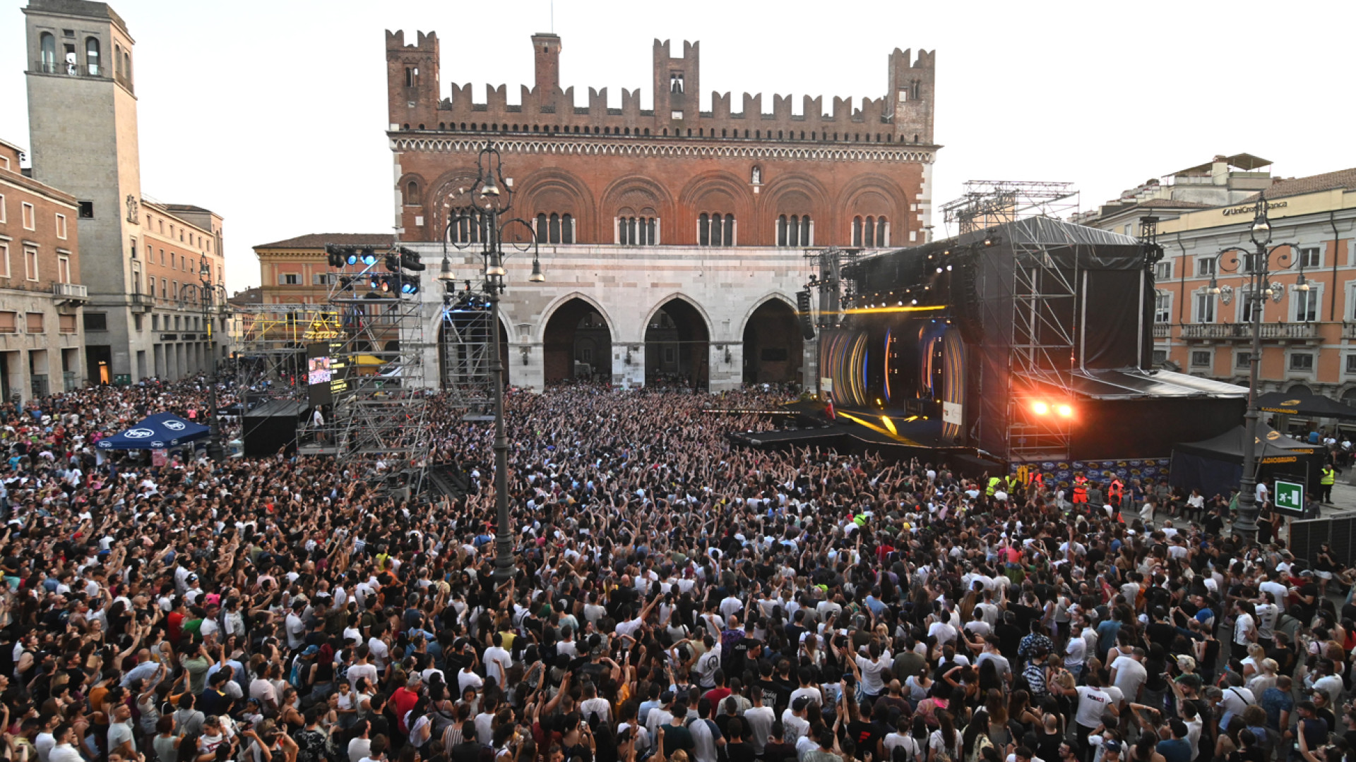 L'assessore: "Con il maxi concerto molti affari e 300 stanze prenotate negli hotel"