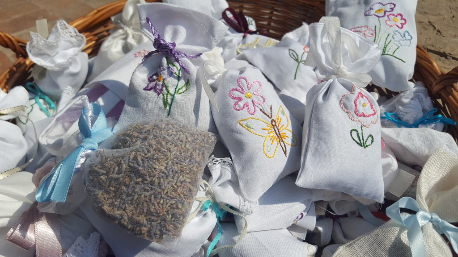 Torna la tradizionale offerta della lavanda alla Porta del Paradiso