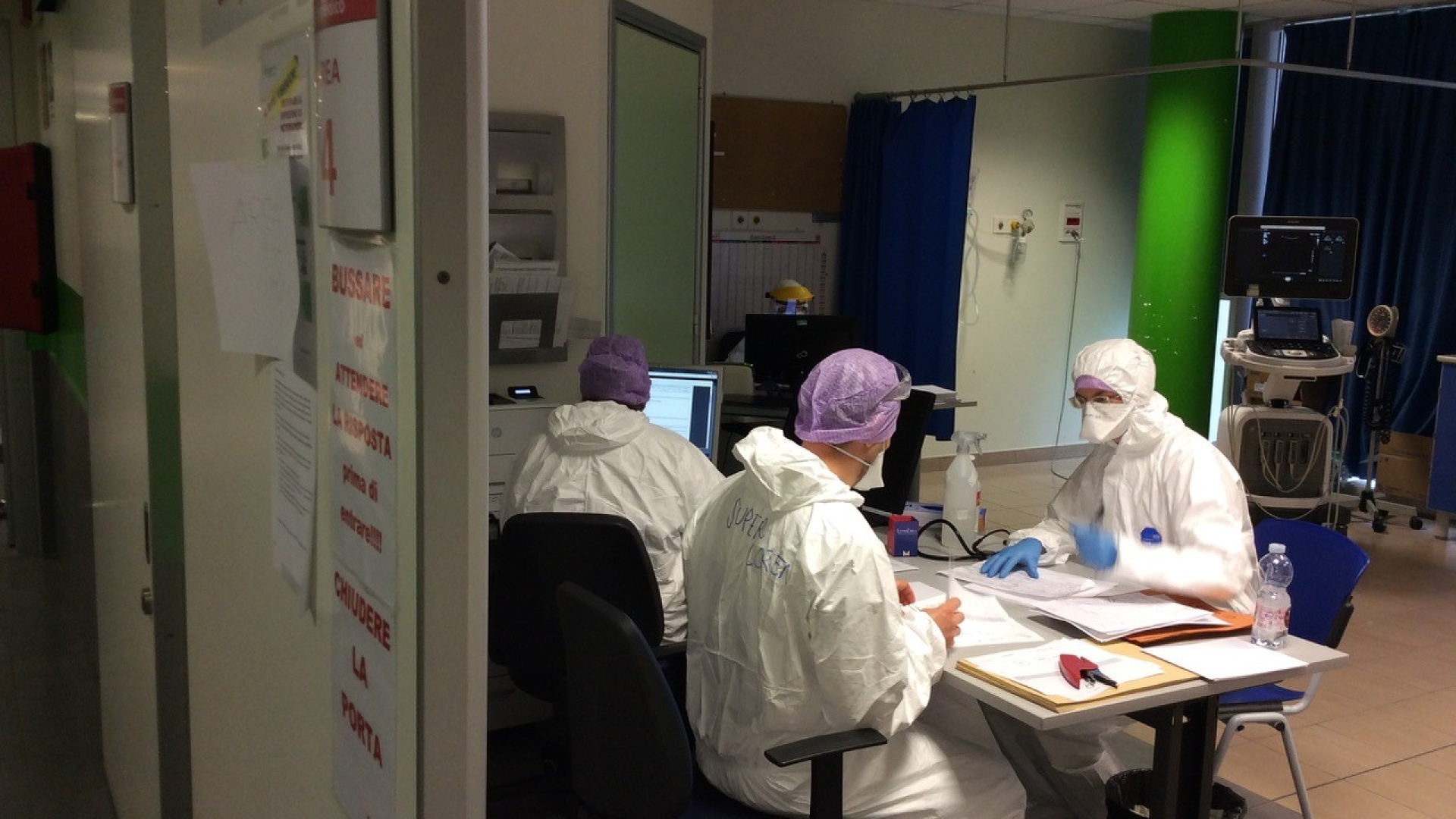 Covid, contagi in crescita del 7,6%. Aumentano i ricoverati in ospedale