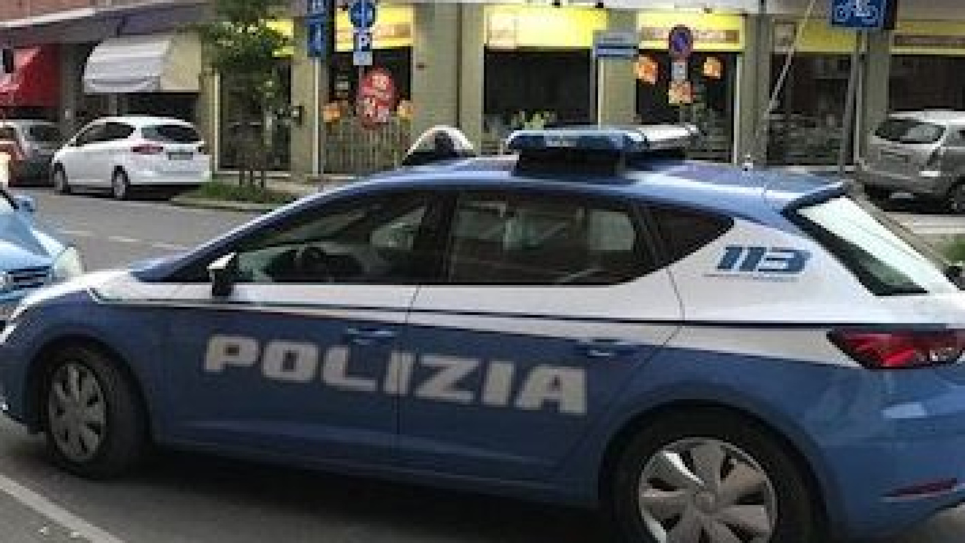 In balia di due malviventi, anziana al bancomat rapinata di 2mila euro