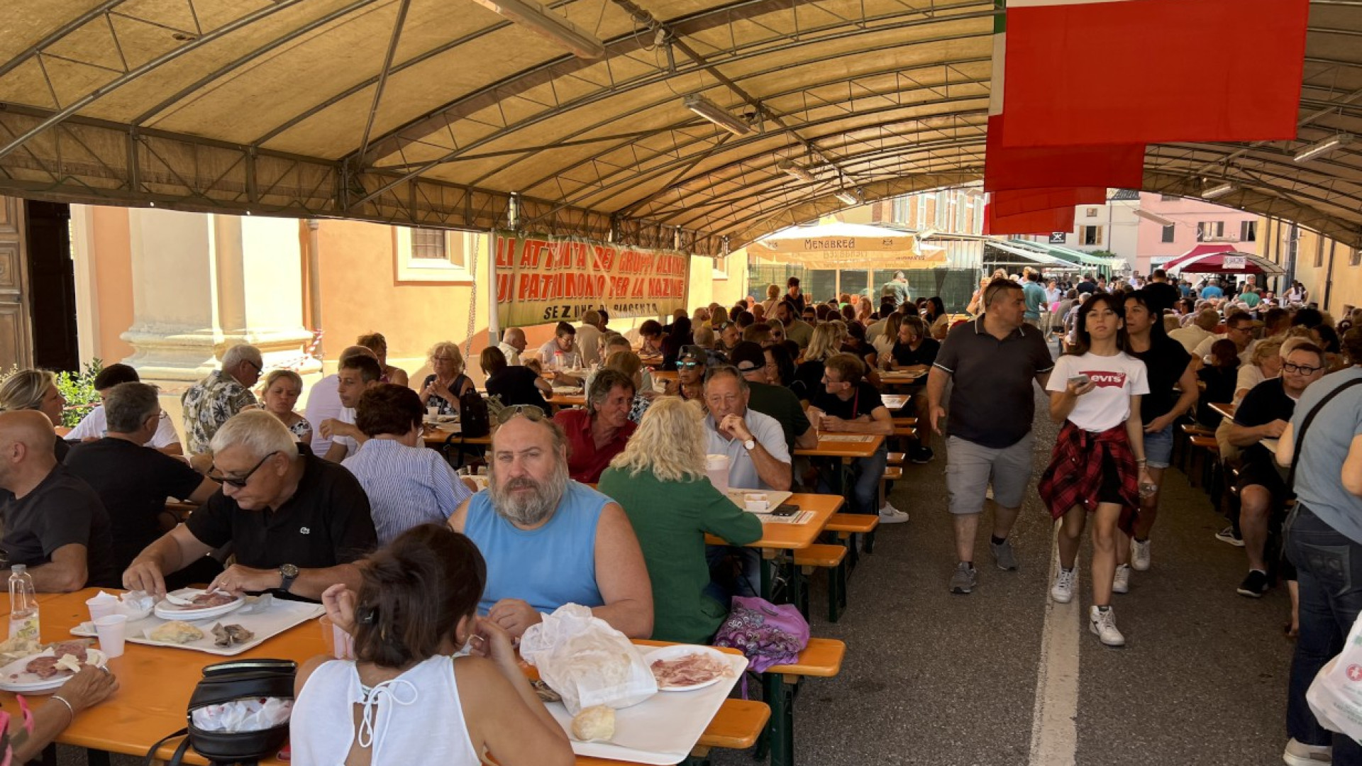 Bagno di folla per la festa della Coppa. "Valorizza tutto il comparto agricolo"