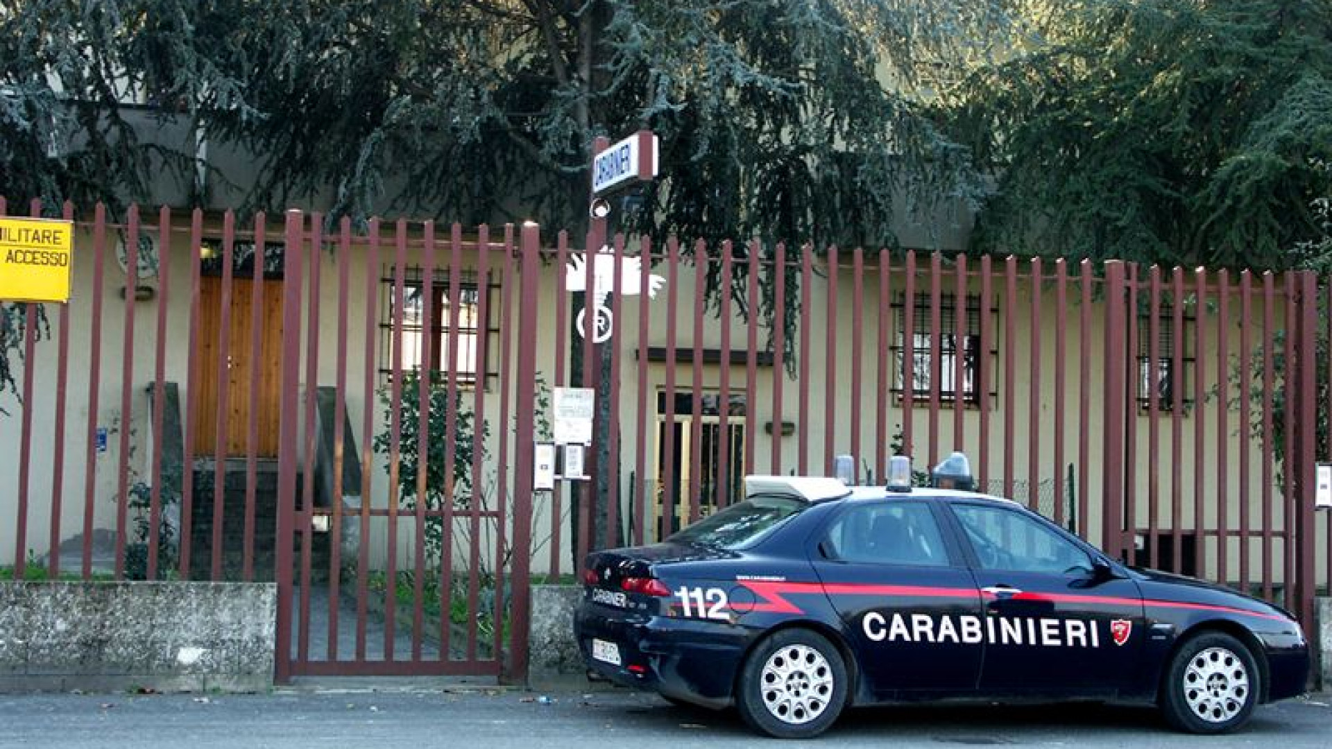 Accoltellato alla schiena alla fiera dell'Angelo: "Mi gridava ti ammazzo"