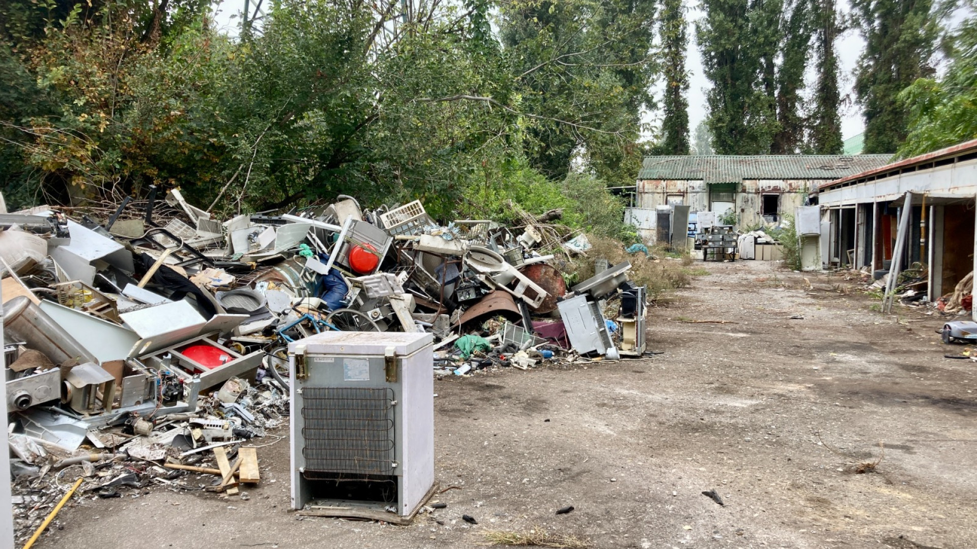 Il Comune stanzia 170mila euro per ripulire la baraccopoli di via Nino Bixio