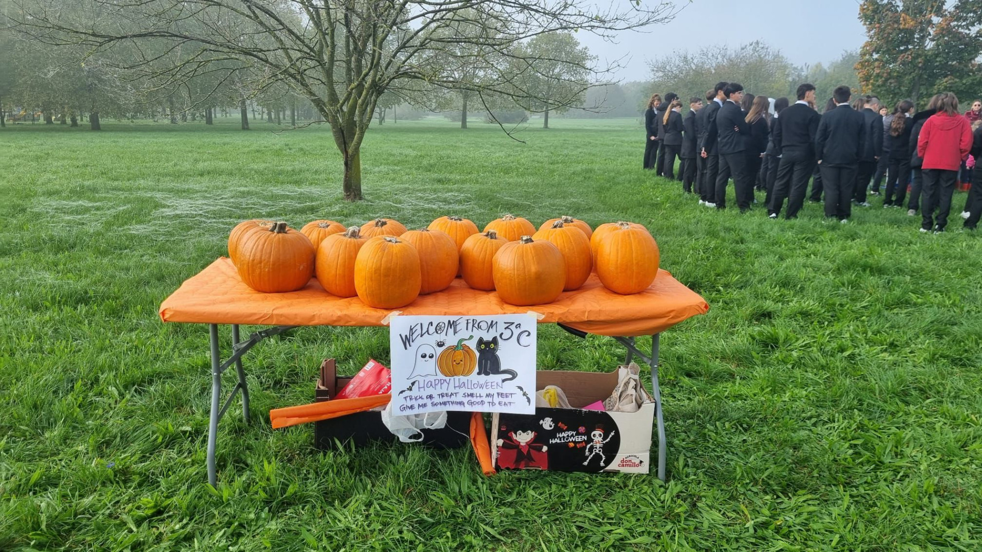 La scuola al parco, decine di studenti a Montecucco per i laboratori di Halloween